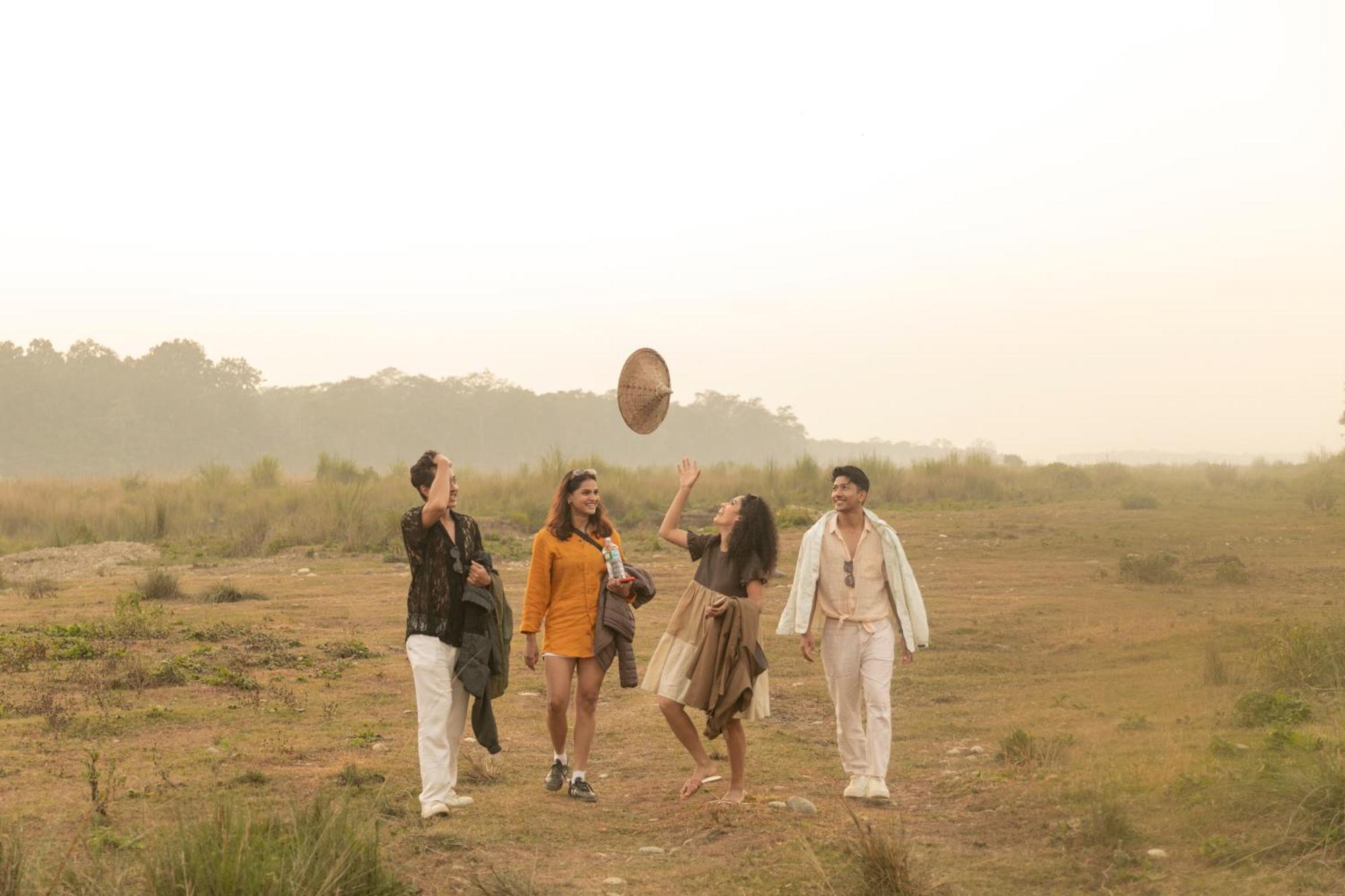 Kasara Chitwan Hotel Patlahara Bagian luar foto