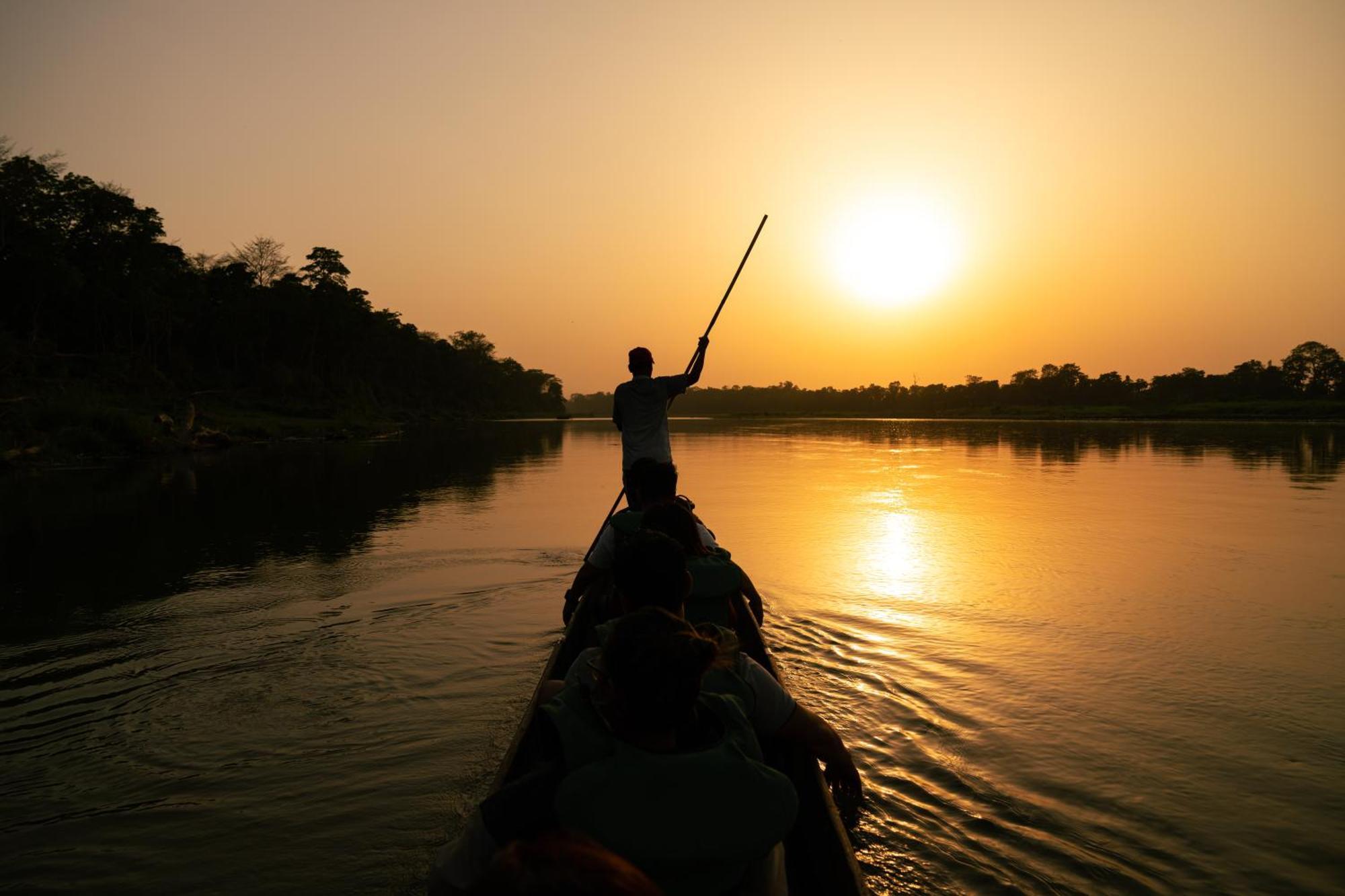 Kasara Chitwan Hotel Patlahara Bagian luar foto