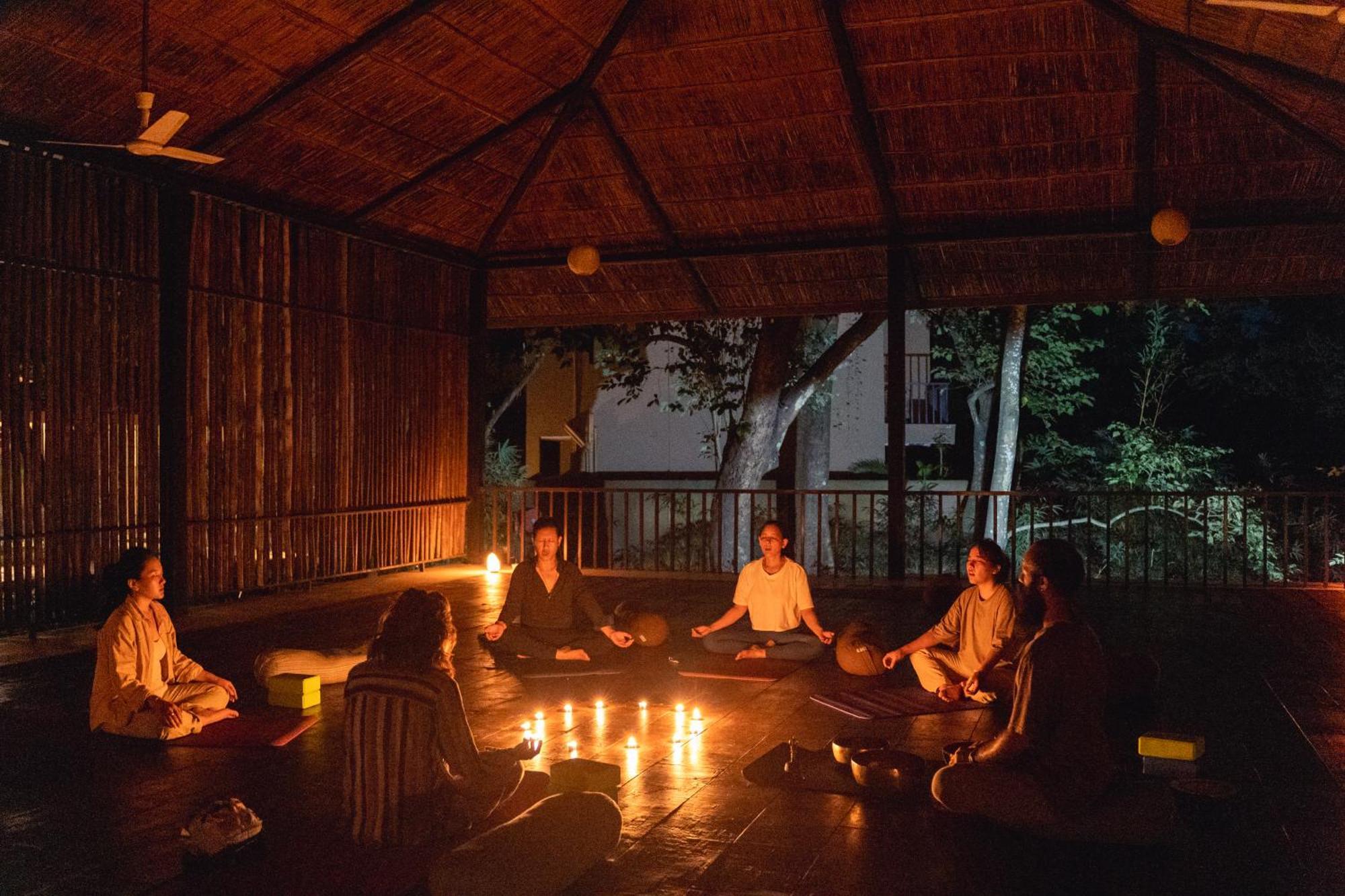 Kasara Chitwan Hotel Patlahara Bagian luar foto
