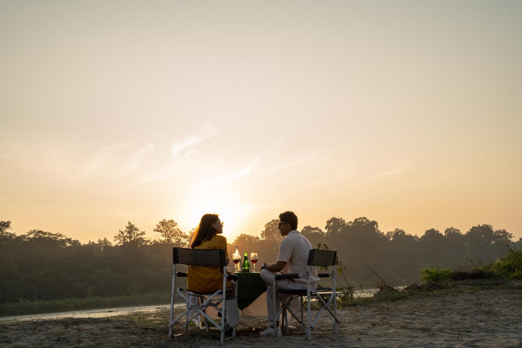 Kasara Chitwan Hotel Patlahara Bagian luar foto